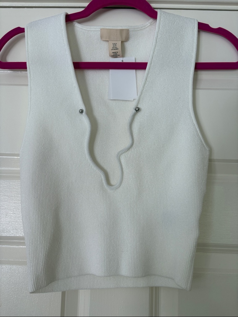 H&M White/cream  Ribbed Sleeveless Tank with Notch Detail